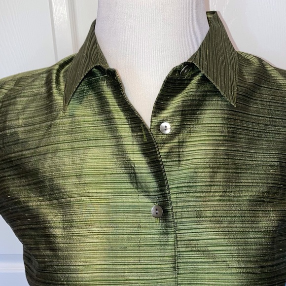 Ann Taylor 100% Raw Silk Green Short-sleeve Blouse 8 - Picture 3 of 4